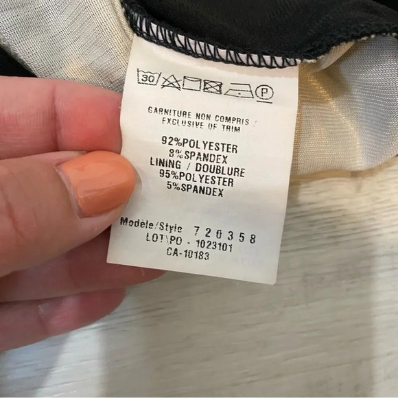 Cartise M Black High Neck Tank Top with Cut Out Design - Picture 14 of 15